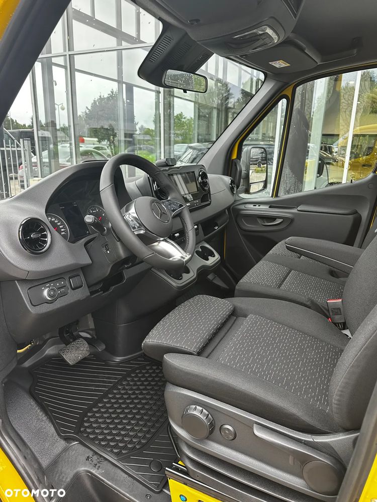 Mercedes-Benz SPRINTER 319 CDI - 16