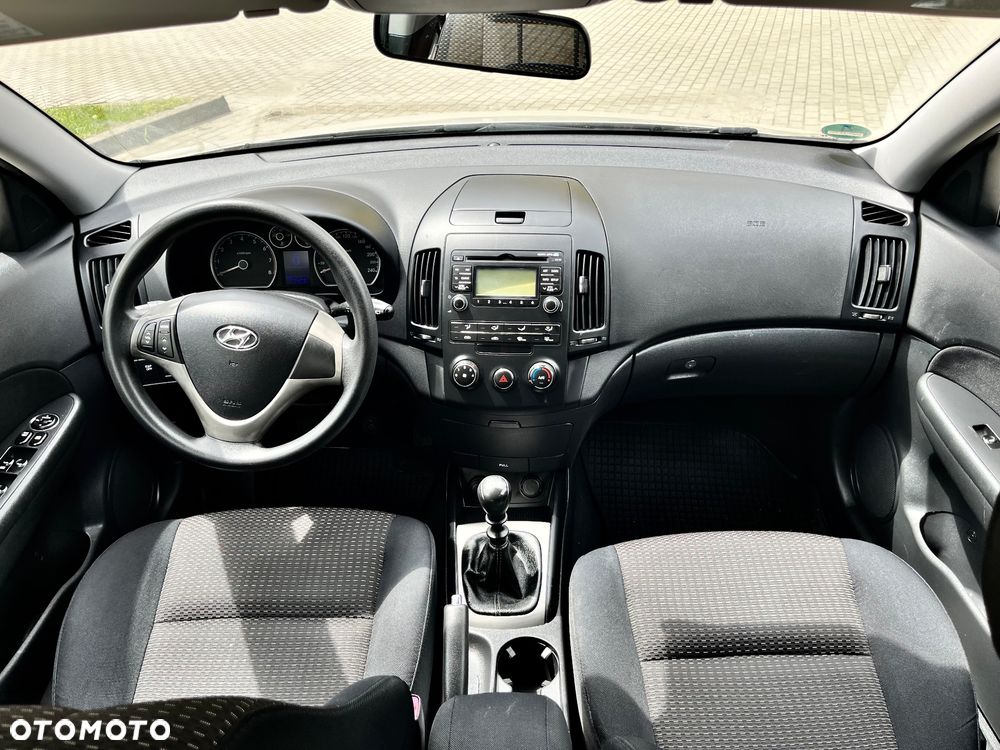 Hyundai i30 1.4 Team 08 - 19
