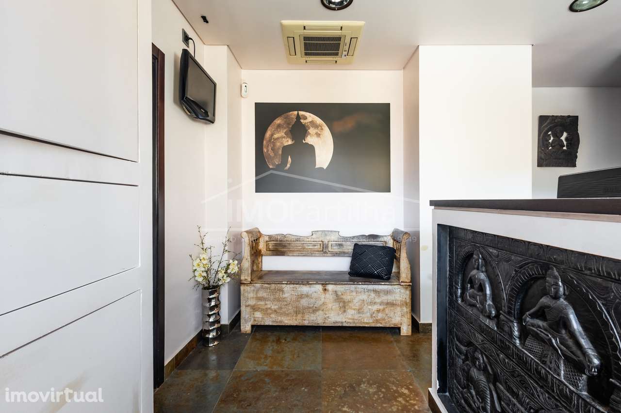 T2 c/ Projeto Aprovado em Condomínio de Prestígio com Piscina – Parede - Grande imagem: 5/27