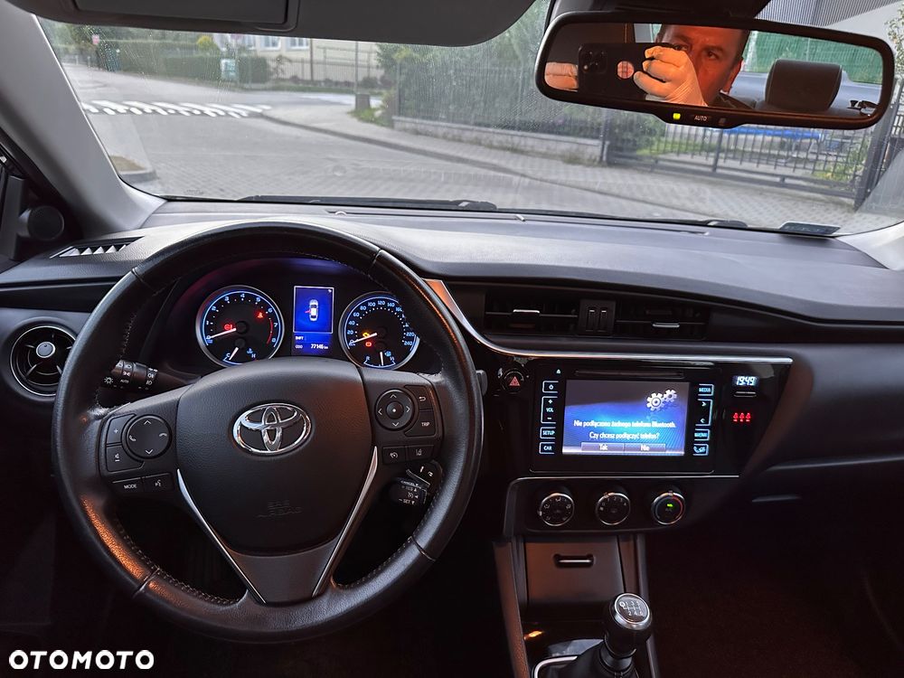 Toyota Corolla 1.6 Classic Plus - 23