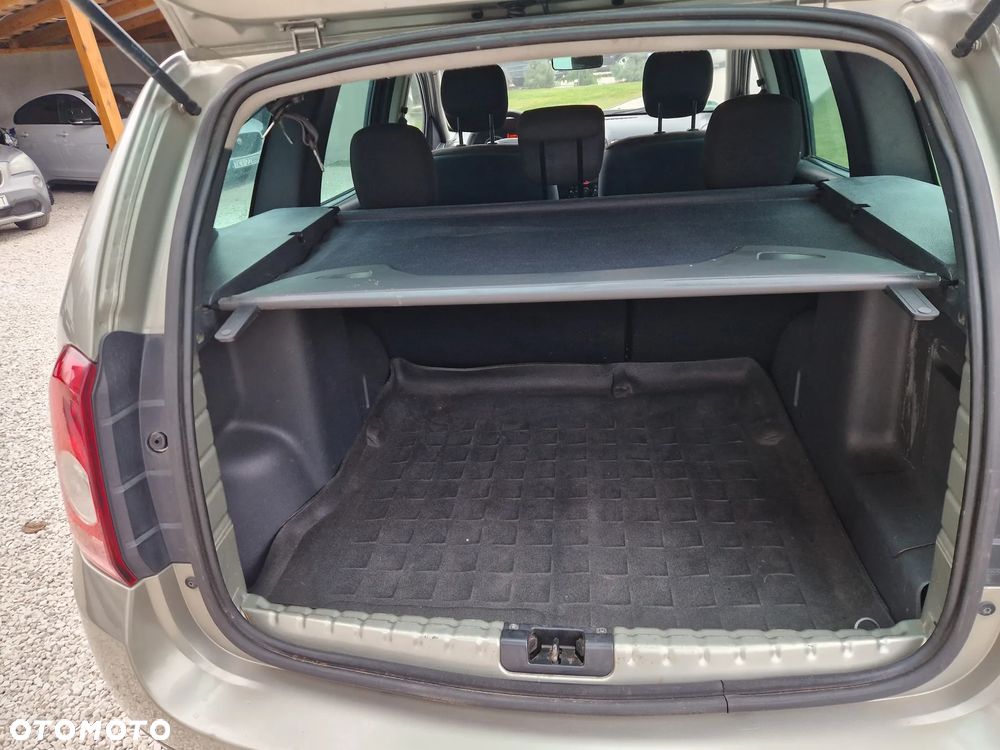 Dacia Duster 1.6 16V 4x2 Laureate - 33