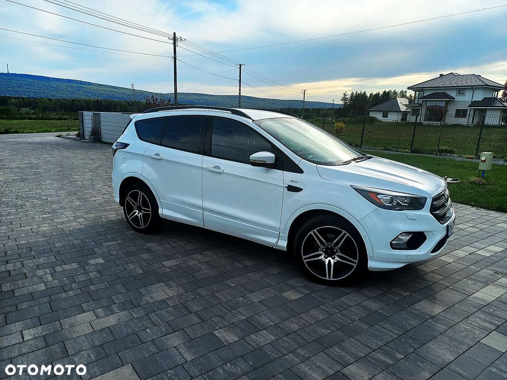 Ford Kuga 2.0 TDCi 2x4 ST-Line - 9
