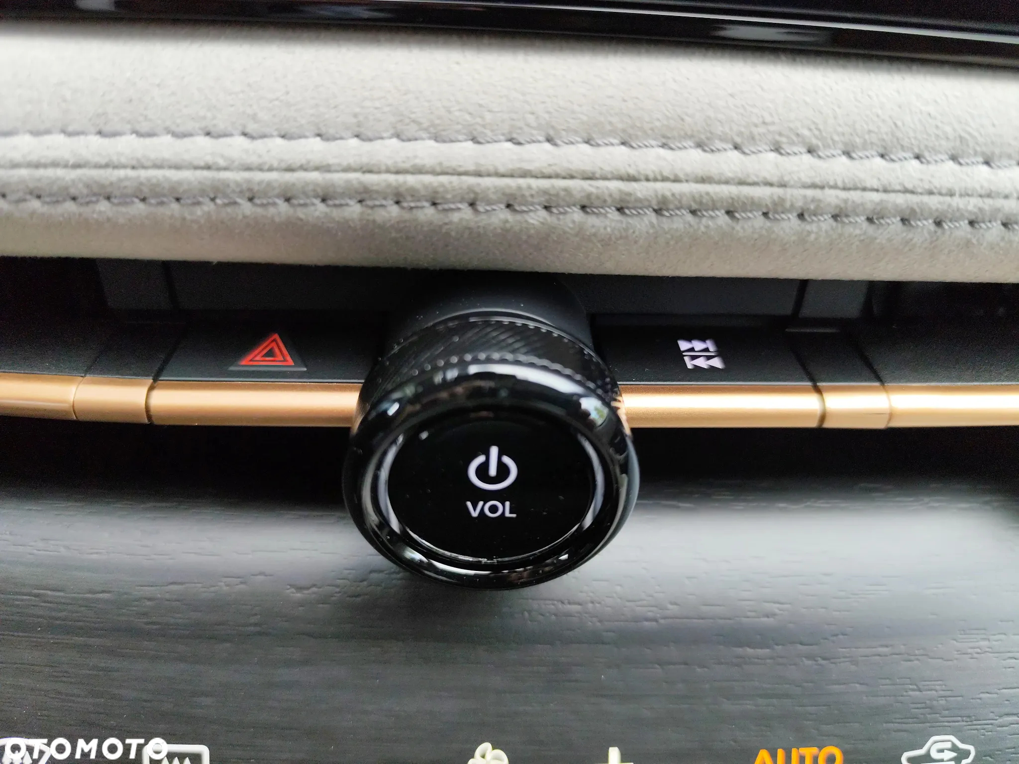 Nissan Ariya 87kWh E-4orce Evolve - 27