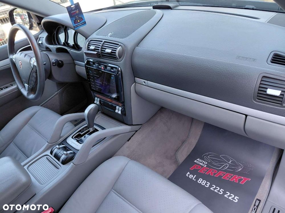 Porsche Cayenne - 14