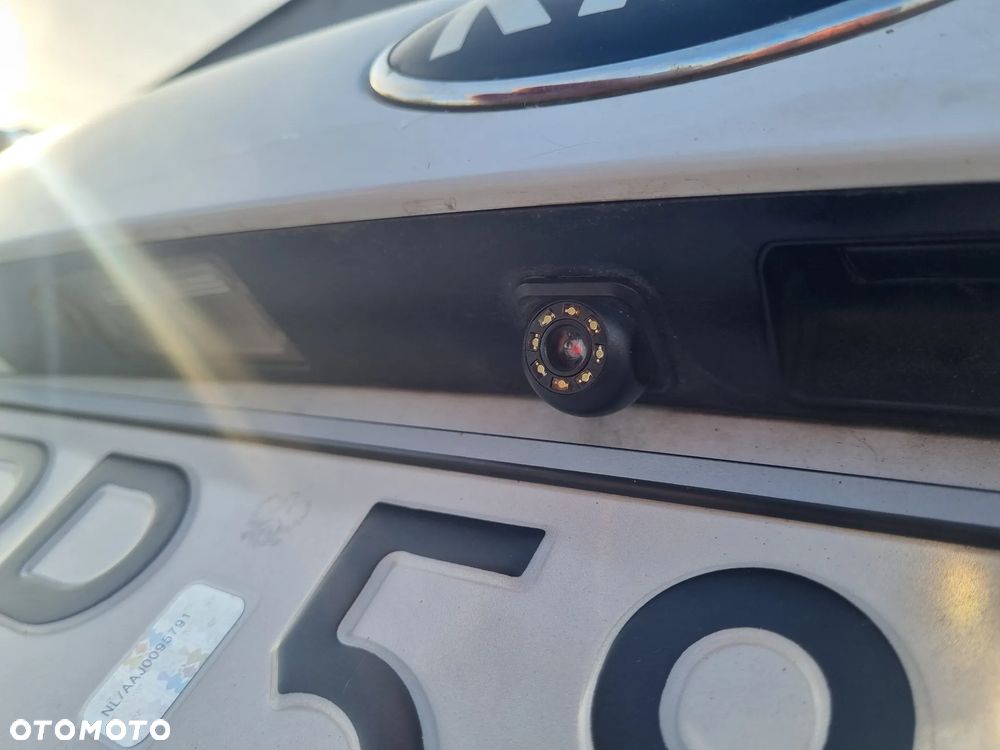 Kia Ceed 1.6 CRDi 128 SW Vision - 15
