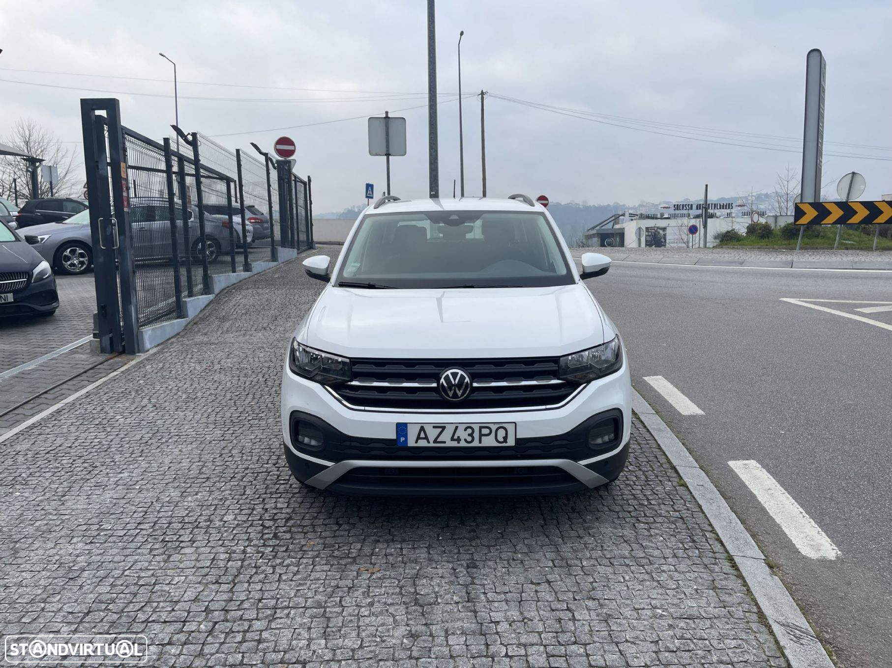 VW T-Cross 1.0 TSI Life - 4