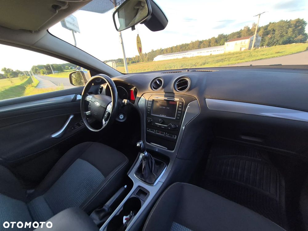 Ford Mondeo 1.8 TDCi Ambiente - 23