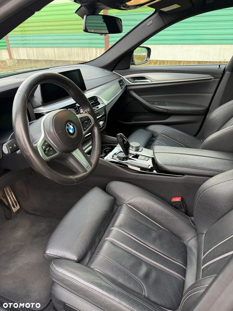 BMW Seria 5 520d xDrive M Sport Edition - 3