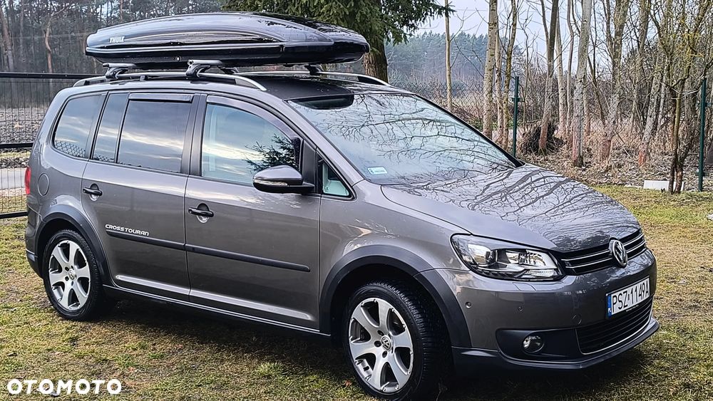 Volkswagen Touran 2.0 TDI DPF Cross DSG - 2