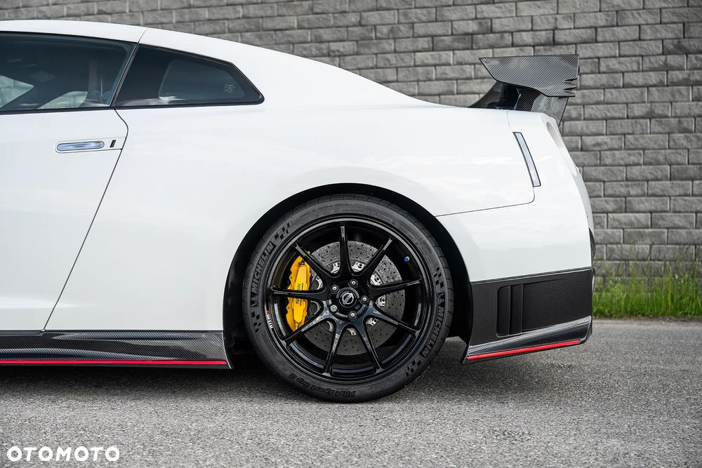 Nissan GT-R Nismo 2020 - 14