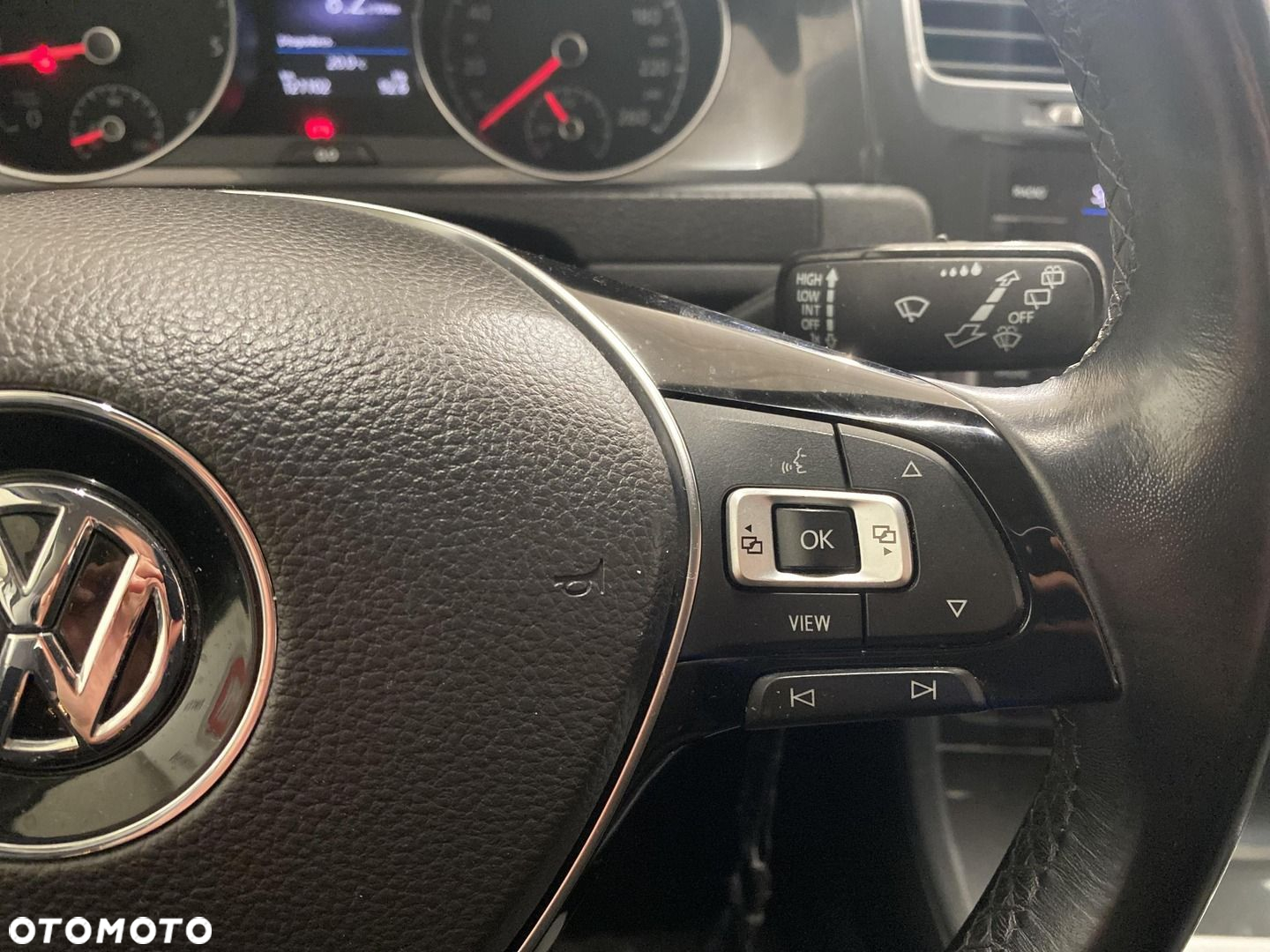 Volkswagen Golf VII 1.6 TDI BMT Highline - 14