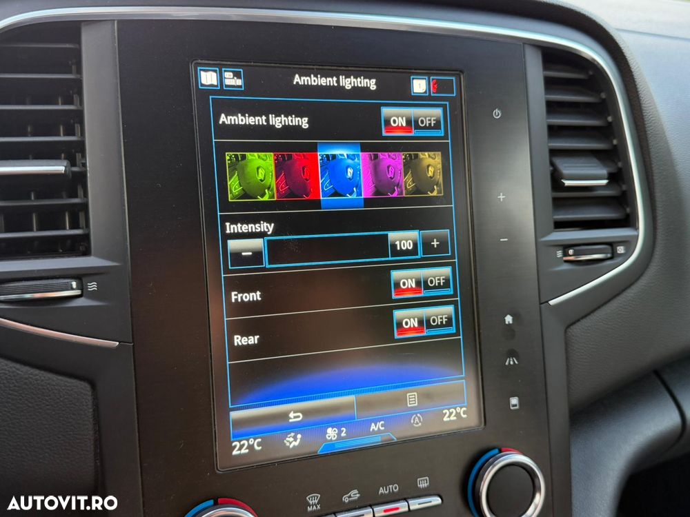 Renault Megane ENERGY TCe 140 EDC BOSE EDITION - 37