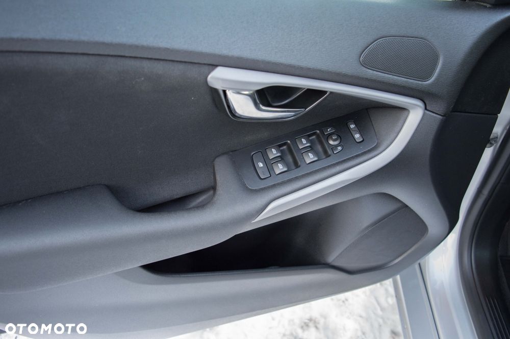 Volvo V40 D2 Drive-E Kinetic - 29