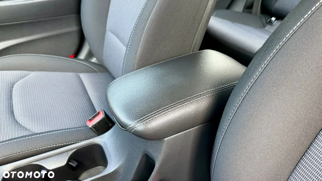 Hyundai i30 1.5 DPI Comfort - 27