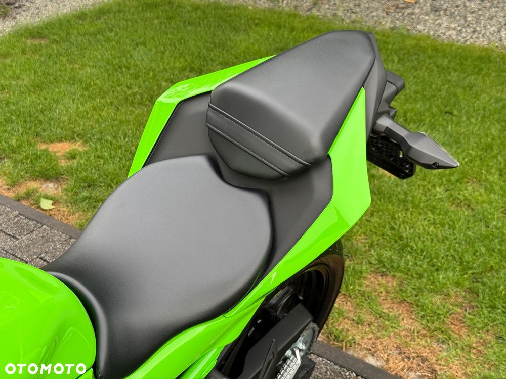 Kawasaki Ninja - 32