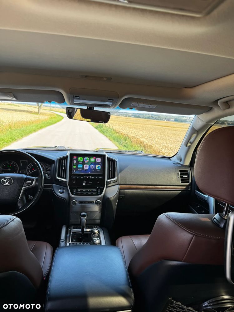 Toyota Land Cruiser - 9