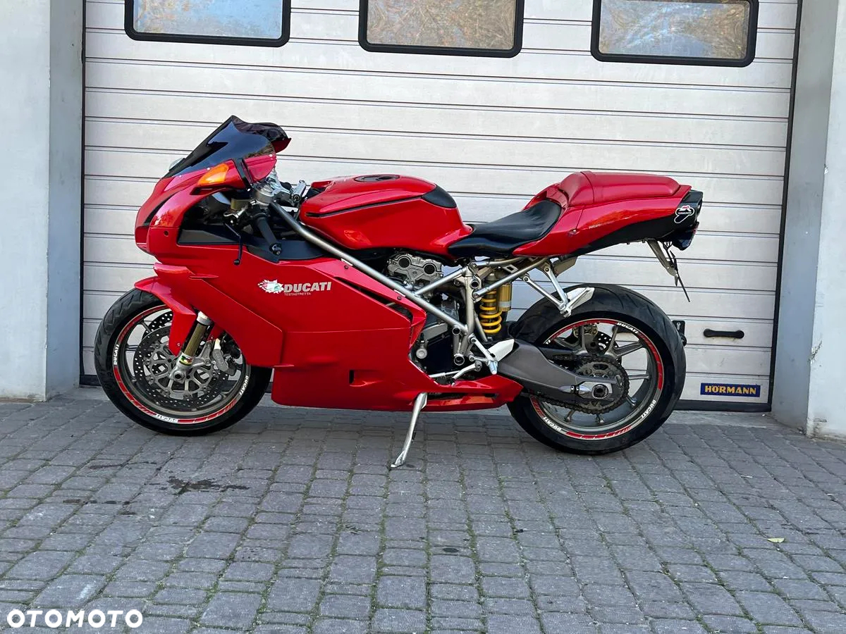 Ducati 749 - 2