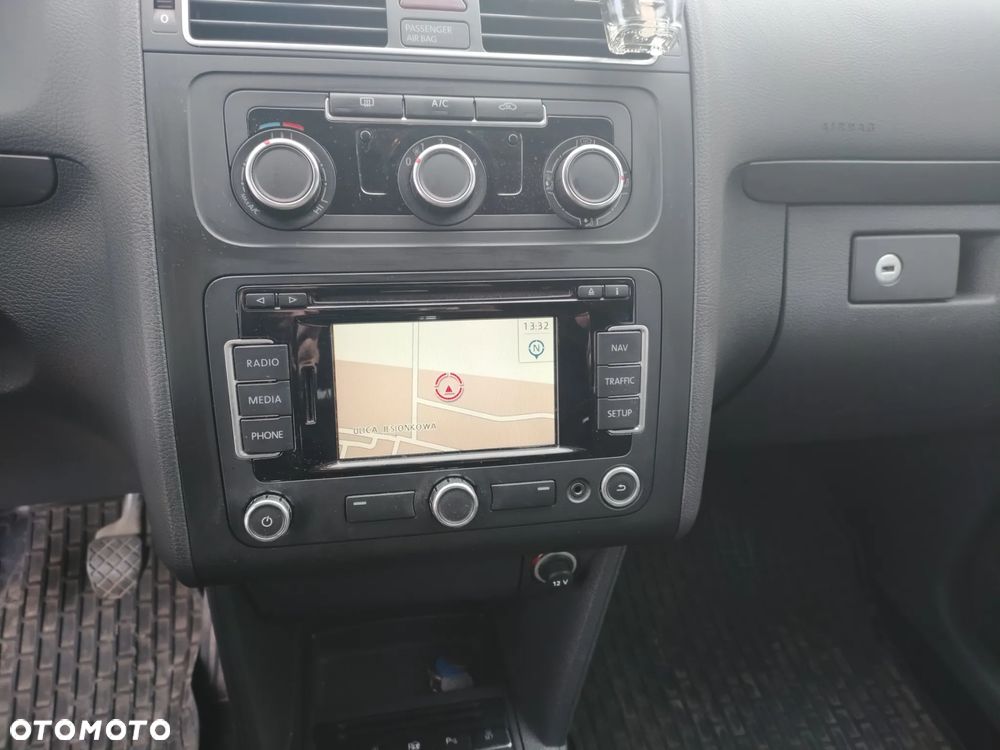 Volkswagen Touran 1.6 TDI DPF BlueMot Comfortline - 11