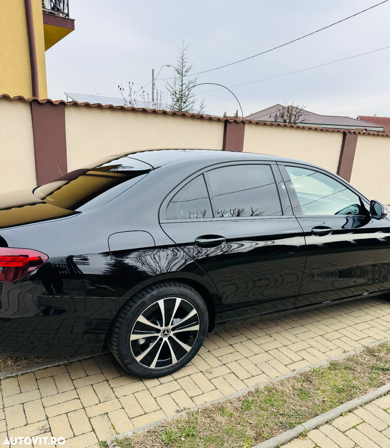 Mercedes-Benz E - 10