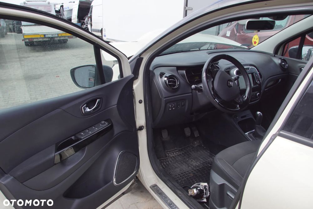 Auto na części - Renault Captur I 1.5 DCI 90 KM K9K628 JR5332 BIXND 2015R Silnik Skrzynia Drzwi Błotnik Klapa Zderzak Klamka Lusterko Szyba Lampa Deska Kokpit Sterownik Moduł Czujnik Licznik Wyświetlacz Panel Kierownica - 10