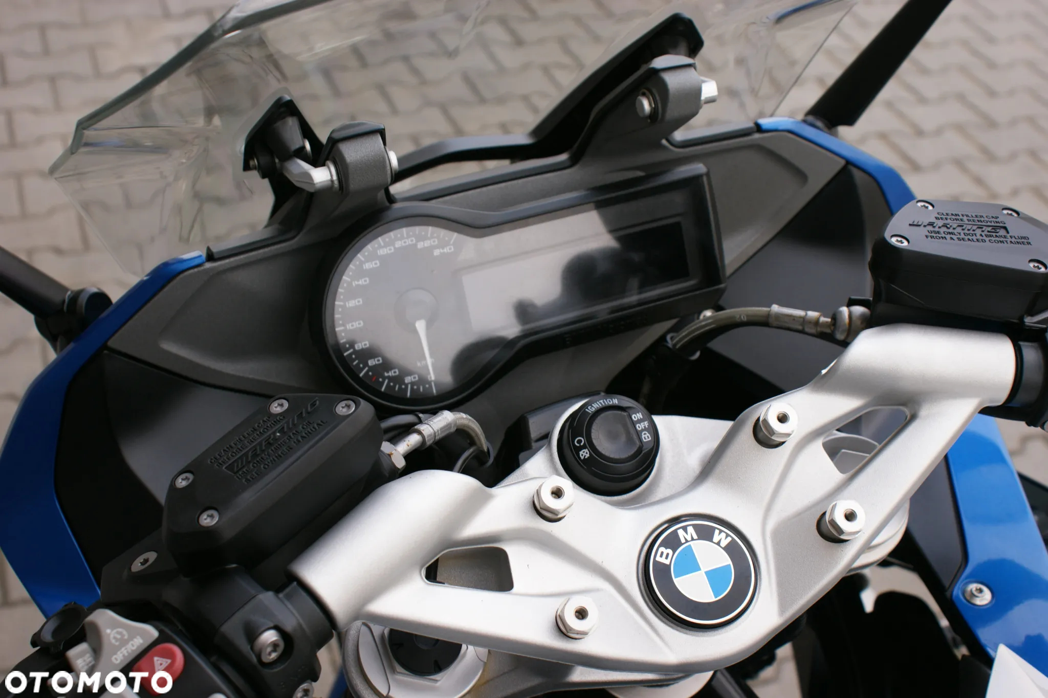 BMW R - 16
