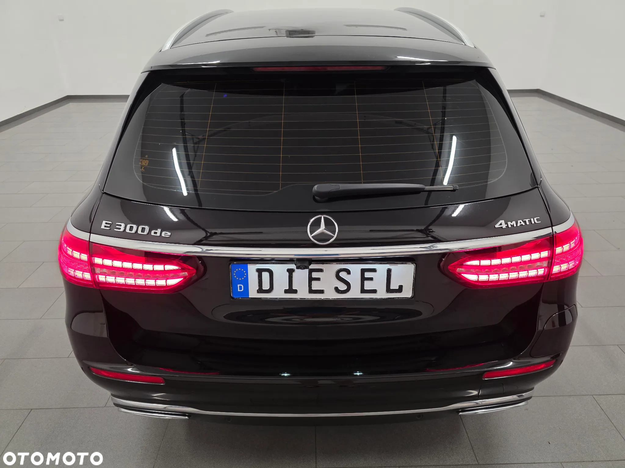 Mercedes-Benz Klasa E 300 de 9G-TRONIC Exclusive - 37