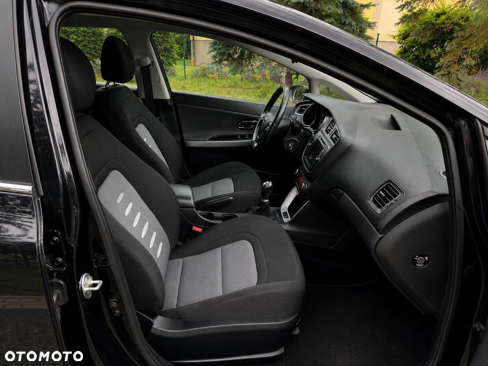 Kia Ceed 1.4 CVVT Dream-Team Edition - 16