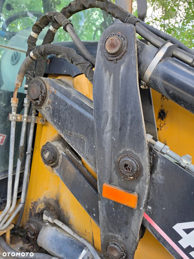 Caterpillar 428E - 9
