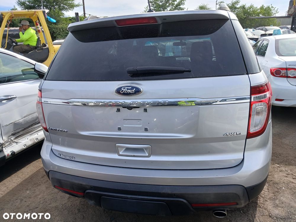 Ford Explorer - 4