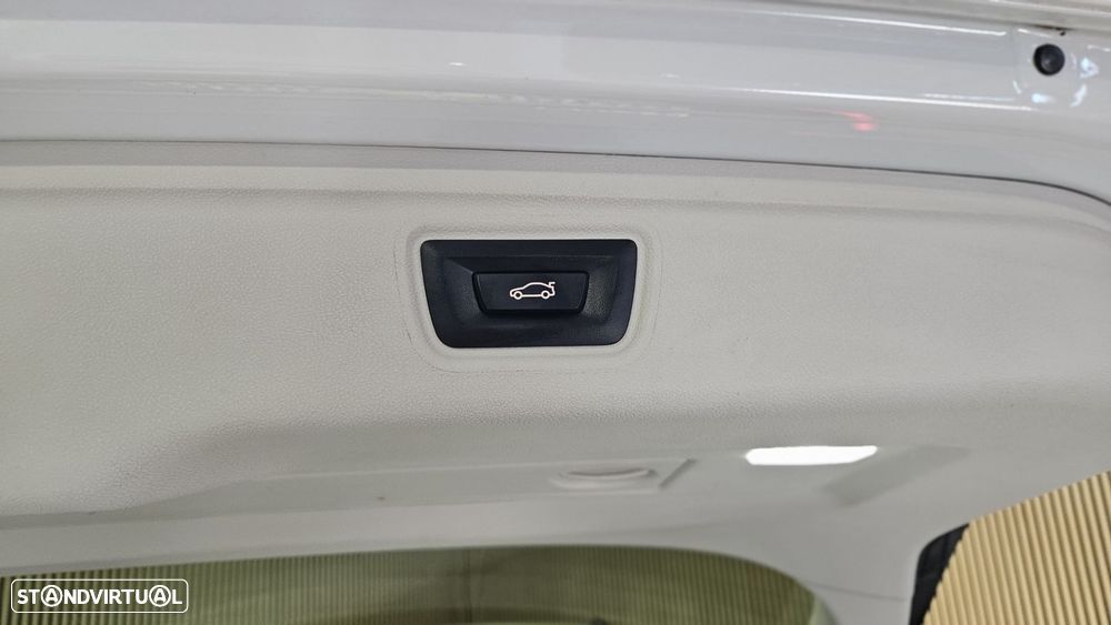 BMW 330 e Auto - 23