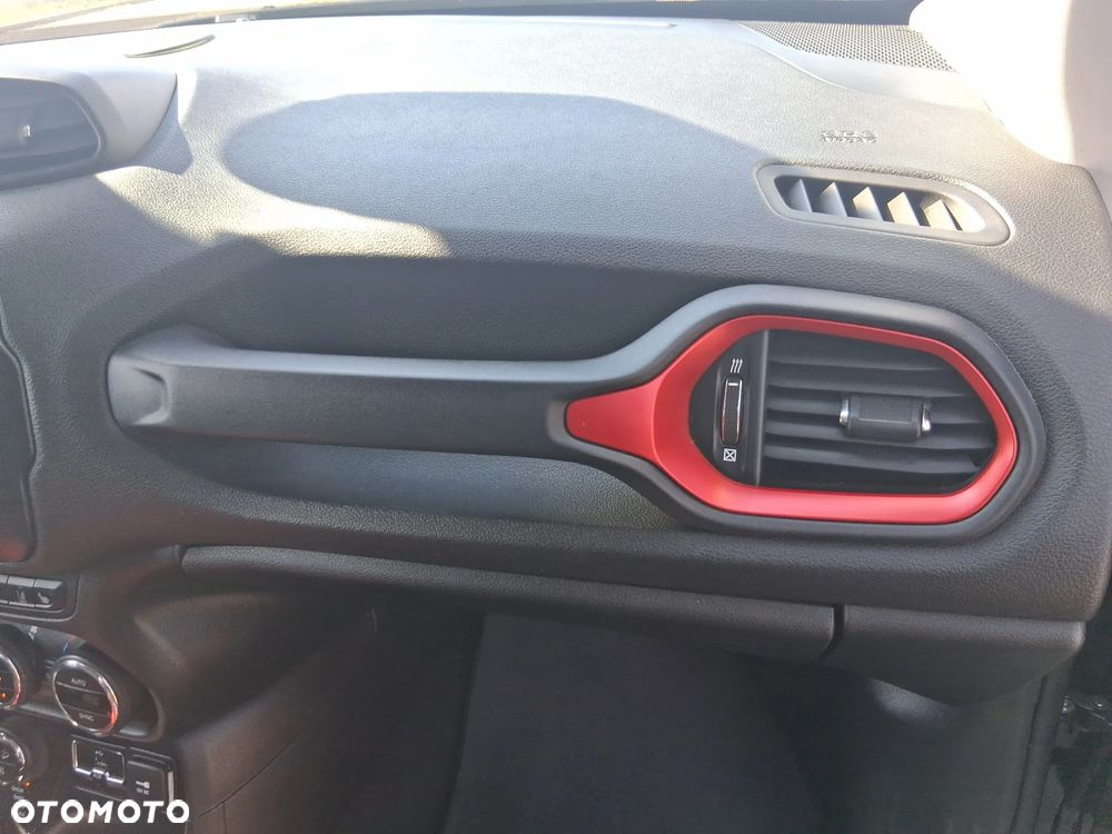 Jeep Renegade - 35