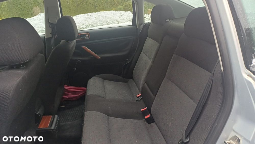 Volkswagen Passat 1.8 Comfortline - 6