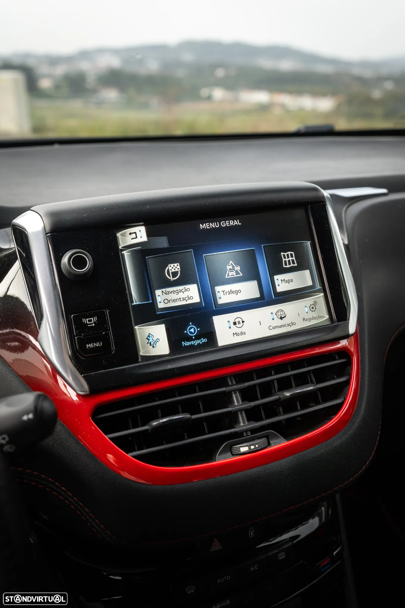 Peugeot 208 1.6 e-THP GTi - 14