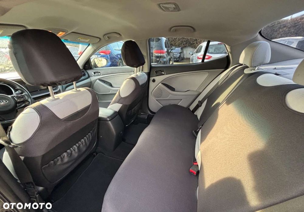 Kia Optima - 13