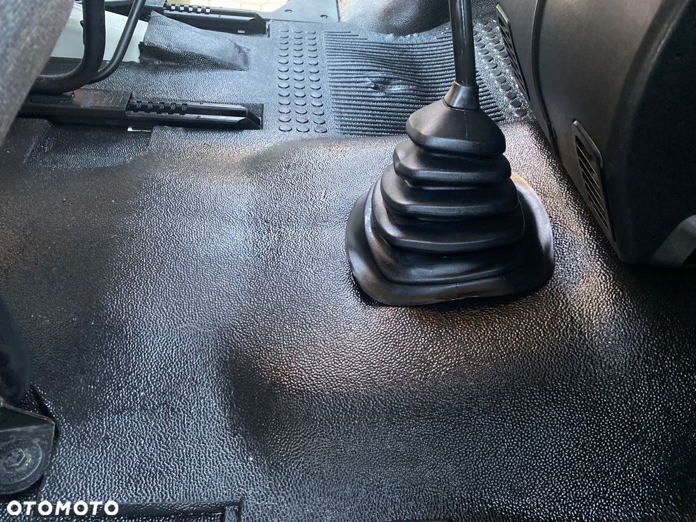 Ford TRANSIT 2,5 D Pompa na linkę, bezwypadkowy - 26