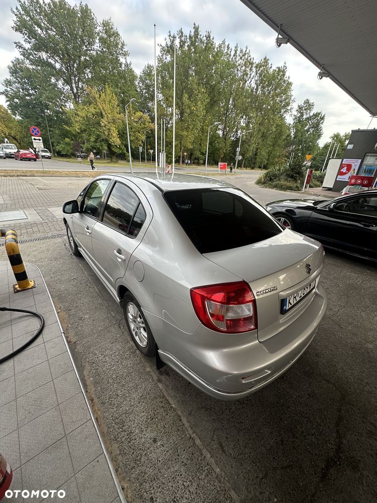 Suzuki SX4 1.6 GS/Premium - 6
