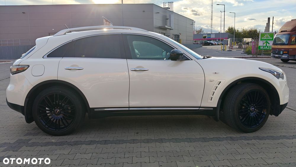 Infiniti QX70 3.7 AWD GT - 2