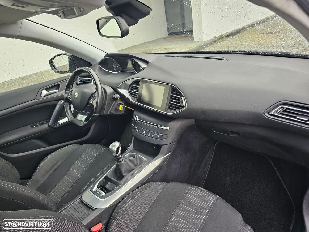 Peugeot 308 1.6 BlueHDi Allure J17 - 31