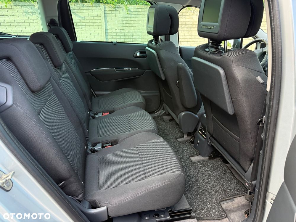 Peugeot 5008 - 28