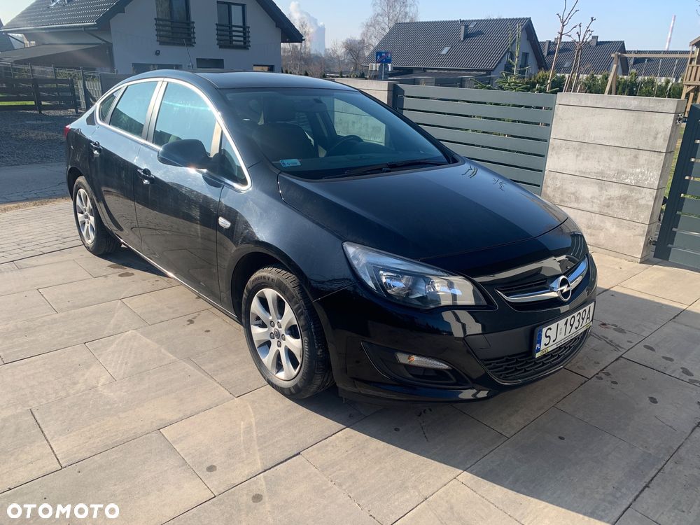 Opel Astra 1.4 T Active - 4