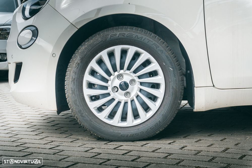 Fiat 500e 42kWh — fotografia 5