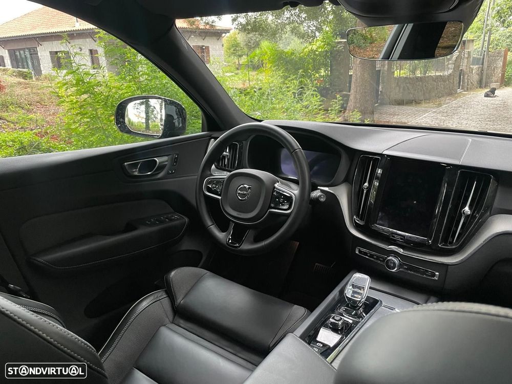 Volvo XC 60 2.0 T6 PHEV Black Edition AWD - 39