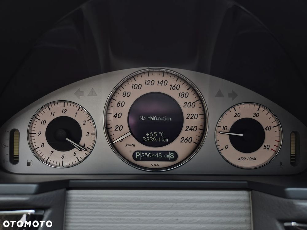 Mercedes-Benz Klasa E - 15