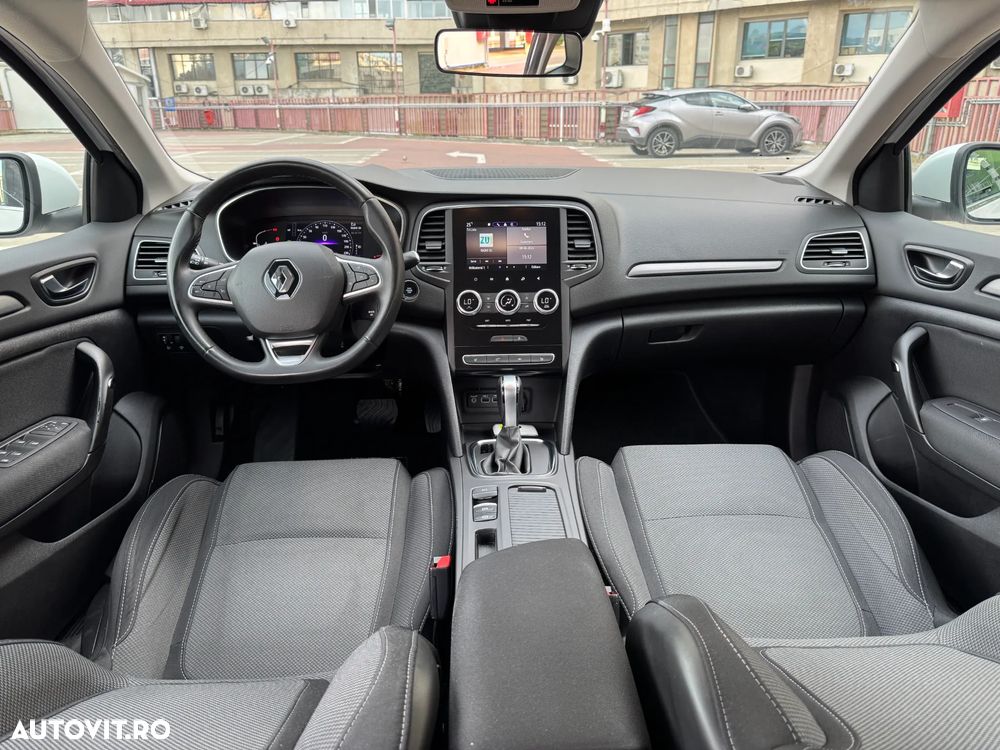 RENAULT Megane 2023 — imagine 5