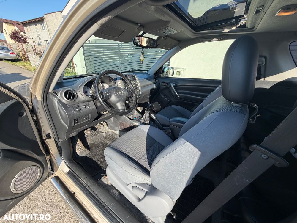 Toyota RAV4 2.0 VIP - 6