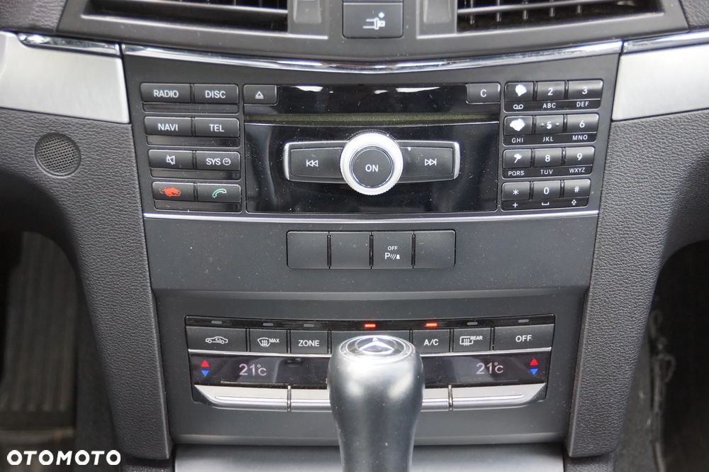 Mercedes-Benz Klasa E 220 CDI DPF BlueEFFICIENCY Automatik Avantgarde - 16