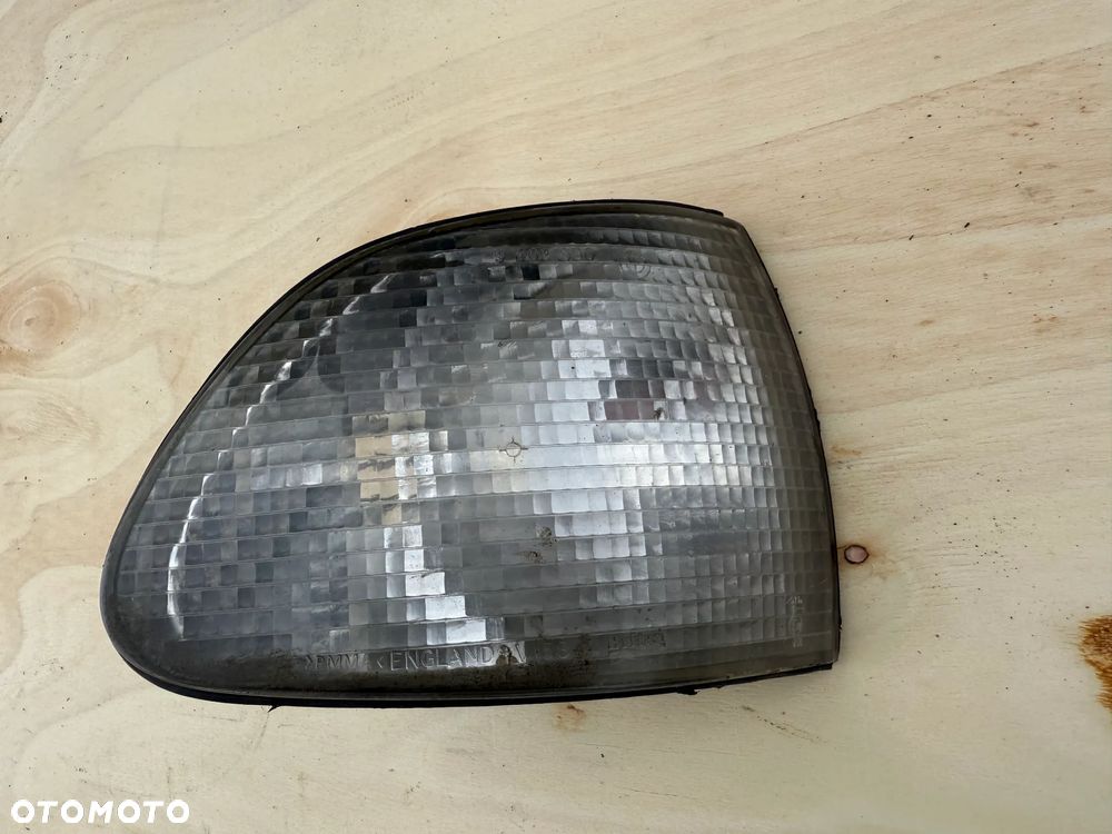 KIERUNKOWSKAZ BMW E38 BIAŁY PRZEDLIFT PRZÓD PRAWY RARYTAS - 1
