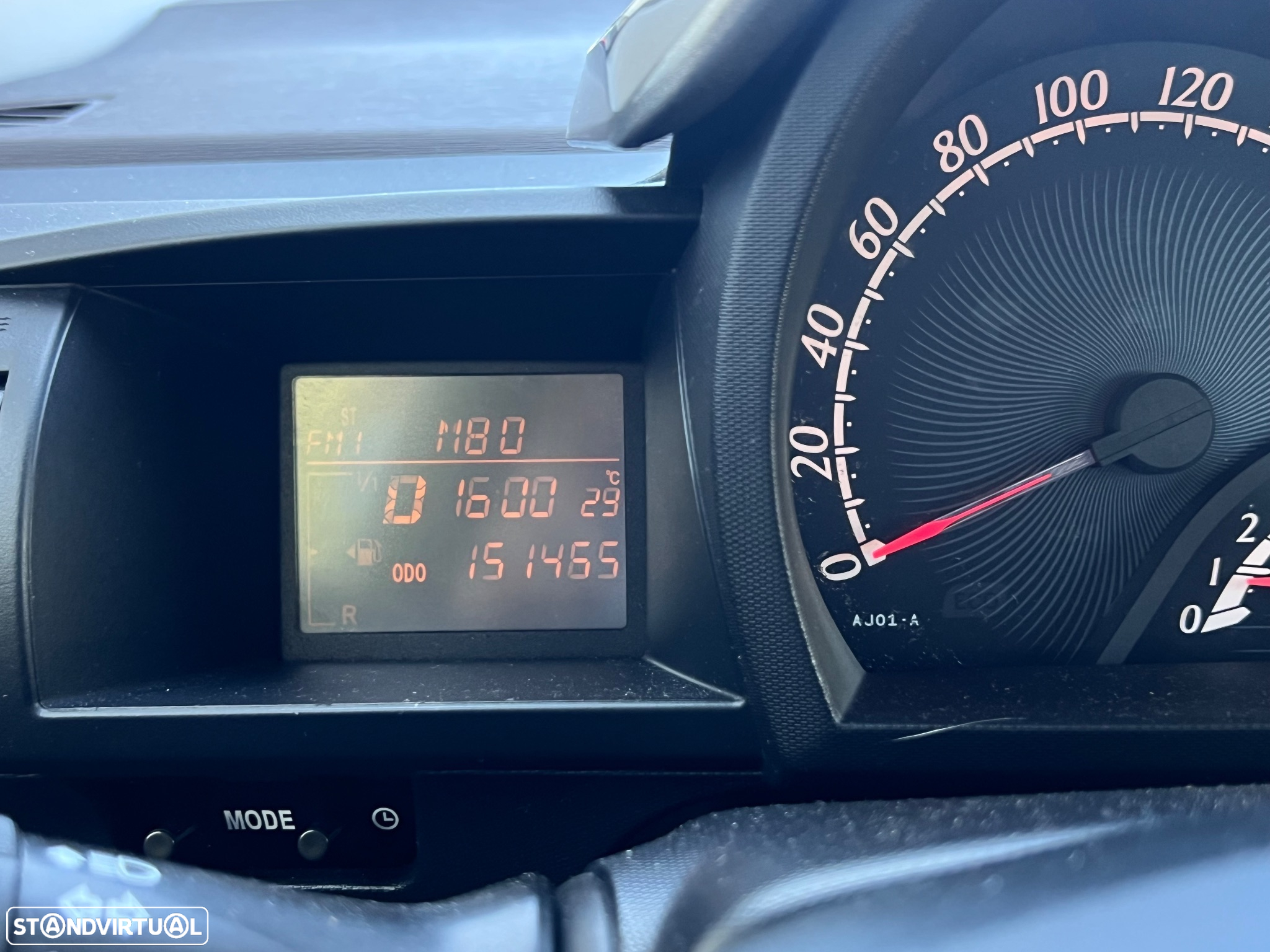 Toyota iQ 1.33 VVT-i 2 MultiDrive - 19