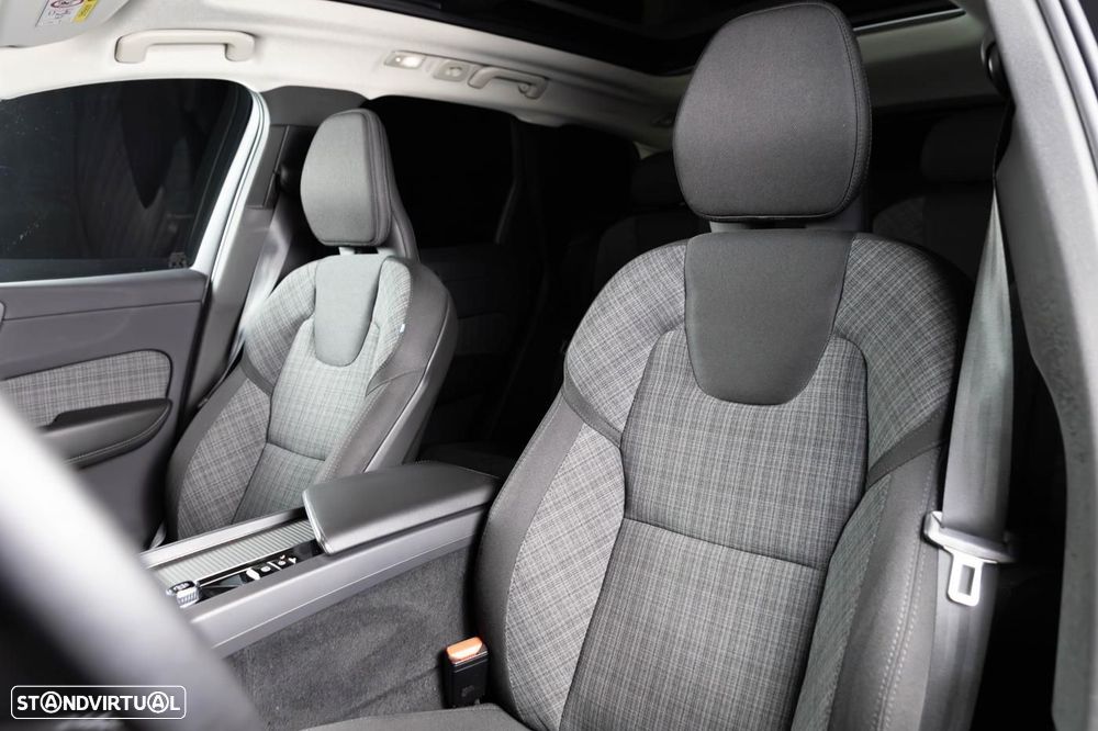 Volvo XC 60 2.0 T6 PHEV Core AWD - 8