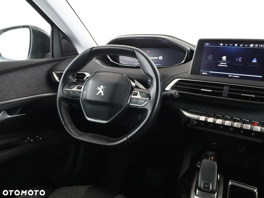 Peugeot 3008 1.2 PureTech Allure S&S EAT8 - 17
